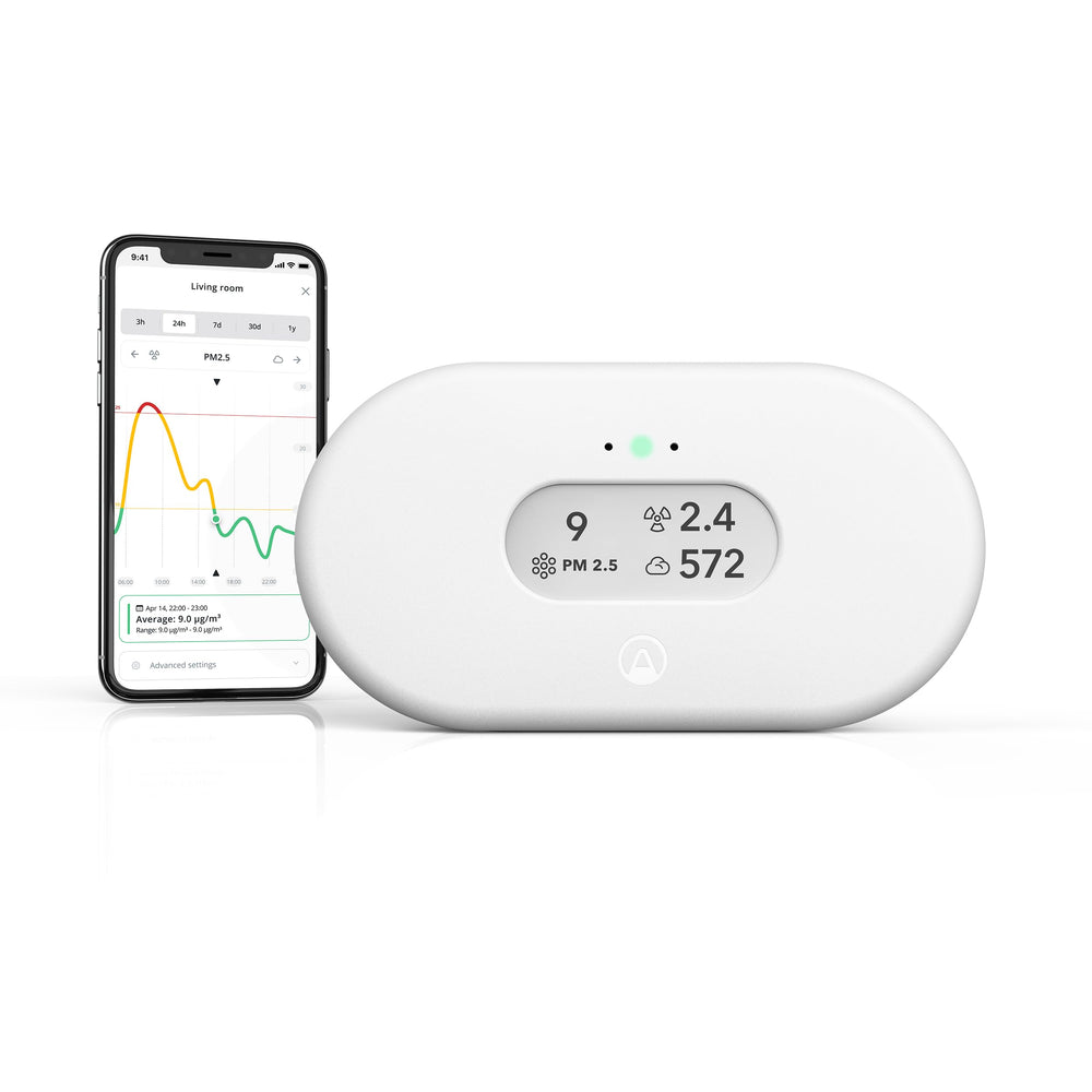 Airthings View Plus frontal mostrando la pantalla, claridad para monitoreo rápido