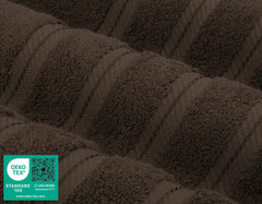 American Soft Linen toalla en uso secando cuerpo, demuestra alta absorbencia
