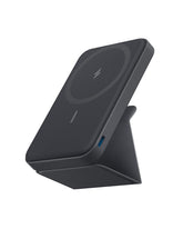 Anker 622 frontal con iPhone magnetizado mostrando carga segura