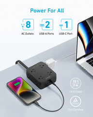 Anker detalle de tomas en tres lados, facilita conectar adaptadores grandes