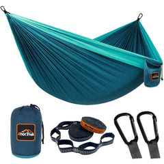 AnorTrek vista frontal del paquete mostrando la hamaca y accesorios, ideal para viaje