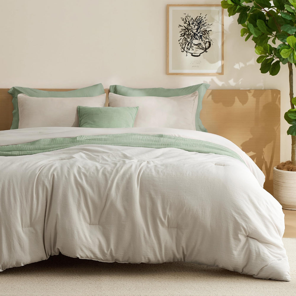 Bedsure edredón frontal beige mostrando caída y estilo