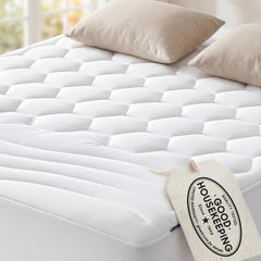 Bedsure vista frontal del protector queen 60x80 que muestra cobertura completa y ajuste