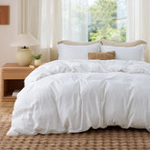 Bedsure vista frontal de la funda nórdica blanca con aspecto pulcro y elegante