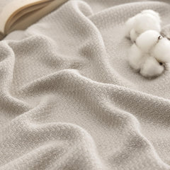 Bedsure manta frontal Queen beige lino mostrando diseño y cobertura