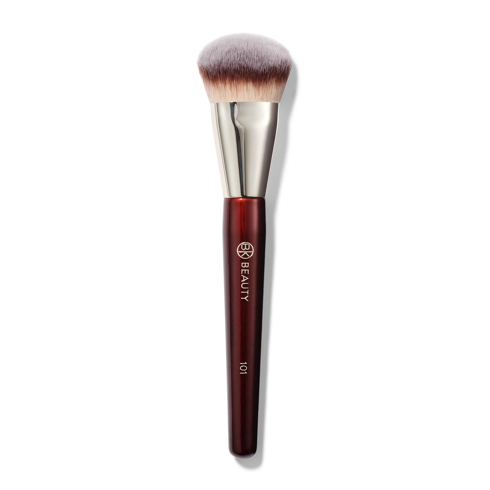 BK BEAUTY brocha 101 frontal con empaque mostrando diseño y beneficio duradero