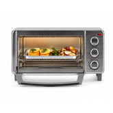 BLACK+DECKER horno tostador frontal mostrando puerta y bandeja, compacto y versátil