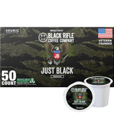 Black Rifle Coffee frontal del paquete Just Black mostrando 50 cápsulas, conveniencia inmediata