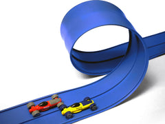 Blu Track niños jugando en interior fomentando creatividad y juego activo