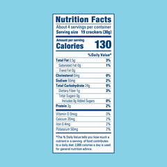 Galletas Nut-Thins en una tabla con quesos y dips, Blue Diamond para reuniones