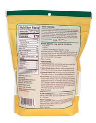 Bob's Red Mill plato servido de polenta cremosa con salsa, sugiere comodidad y sabor