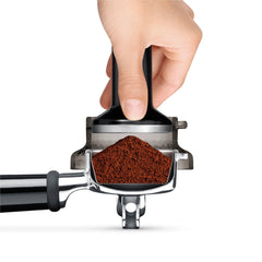 Breville embudo comparación de tamaño junto a portafiltro 54 mm para confirmación de ajuste