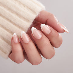 BTArtbox uñas aplicadas en mano, aspecto natural y cómodas
