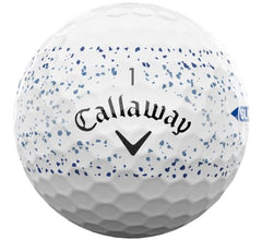 Callaway pelota en vuelo tras drive que sugiere más velocidad y distancia