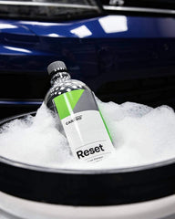 CARPRO Reset aplicado con lanza espumadora para lavado eficiente