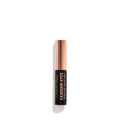 Charlotte Tilbury brocha curva detalle que separa y riza las pestañas eficazmente