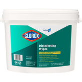 CloroxPro envase frontal 700 toallitas mostrando conveniencia