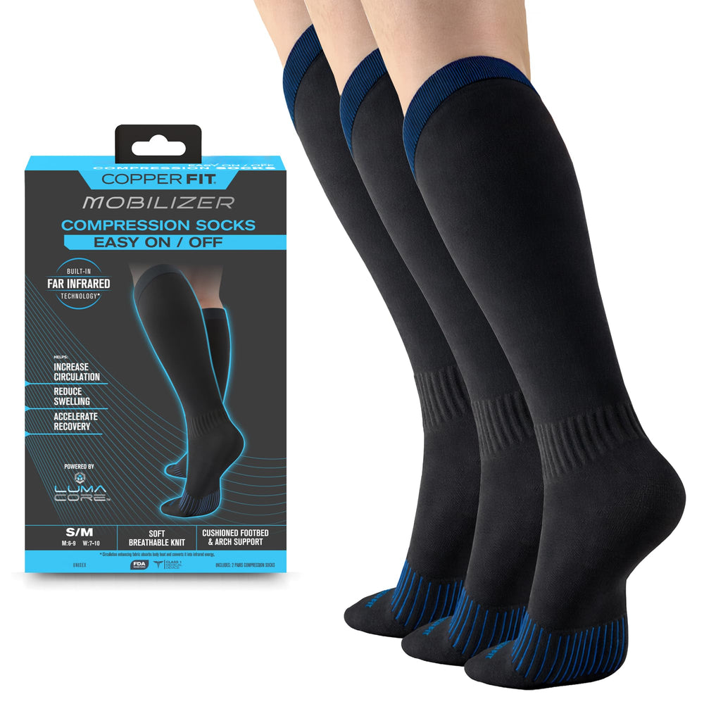 Copper Fit vista frontal del pack de tres calcetines, soporte cómodo