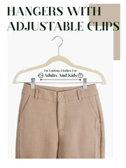cozymood percha en uso con faldas y pantalones mostrando su ajuste y versatilidad
