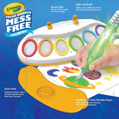 Crayola pincel luminoso en uso con niño pintando, estimula curiosidad y aprendizaje