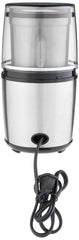 Cuisinart molino en uso en encimera mostrando ahorro de tiempo y mezclas frescas