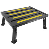 DEPSUNNY vista frontal del escalón con plataforma ancha y acabado negro, seguridad aumentada