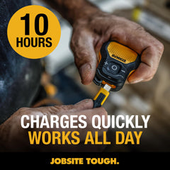 DEWALT botones y textura resistente mostrando durabilidad y uso fácil