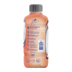 Botella Electrolit Zero fresa-plátano en mano mostrando tamaño portable