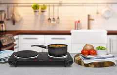Elite Gourmet close-up del hierro fundido antiadherente mostrando textura y fácil limpieza
