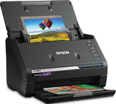 Epson FastFoto FF-680W vista frontal mostrando bandeja y controles, rápida organización