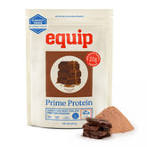 Equip bote frontal del polvo Prime Chocolate mostrando etiqueta clara y beneficios
