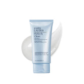 Estée Lauder crema limpiadora frontal mostrando el envase y la marca