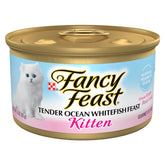 Fancy Feast lata frontal mostrando la marca y la receta, conveniencia en porciones