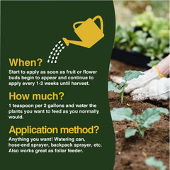 Farmer's Secret aplicando solución a plantas para más flores y frutos