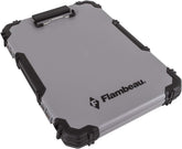 Flambeau portapapeles frontal mostrando la superficie resistente y beneficio de escritura estable