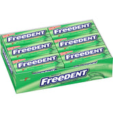 Freedent frente del paquete mostrando 15 sticks y el diseño claro de menta