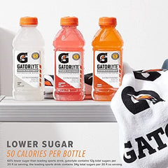 Gatorlyte botella en mano para comparar escala y tamaño práctico para actividad