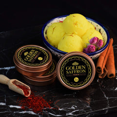 Golden Saffron hebras en primer plano resaltando color rojo intenso