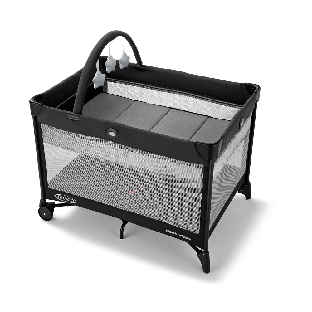 Graco vista frontal del pack n play mostrando estabilidad y accesibilidad