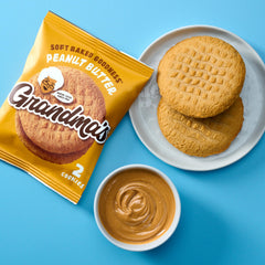 Grandma's paquete individual abierto exhibiendo la galleta lista para comer