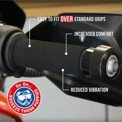 Grip Puppy instalando puño en manillar de moto para fácil mejora ergonómica