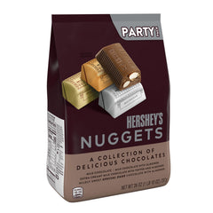 HERSHEY'S NUGGETS textura del chocolate cercano que resalta cremosidad