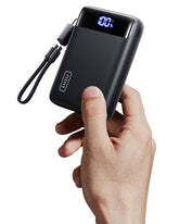 INIU power bank frontal mostrando puerto y diseño compacto, conveniencia de transporte