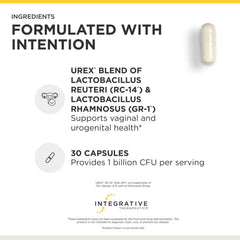 Integrative Therapeutics mujer tomando cápsula como parte de su rutina diaria