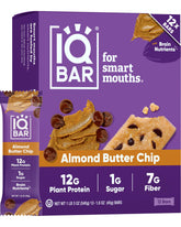 IQBAR frontal del paquete mostrando sabor Almond Butter Chip y conveniencia