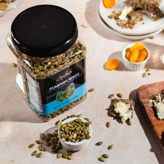 Jaybee's pepitas espolvoreadas en ensalada aportando crocante nutritivo