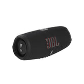JBL Charge 5 frontal en negro mostrando diseño y potencia