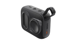JBL Go 4 detalle de rejilla hecha con materiales reciclados para sostenibilidad
