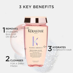 KÉRASTASE en manos aplicándose en la ducha para control anti-frizz