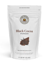King Arthur Black Cocoa frente del empaque con cierre resellable y ventaja de conservación